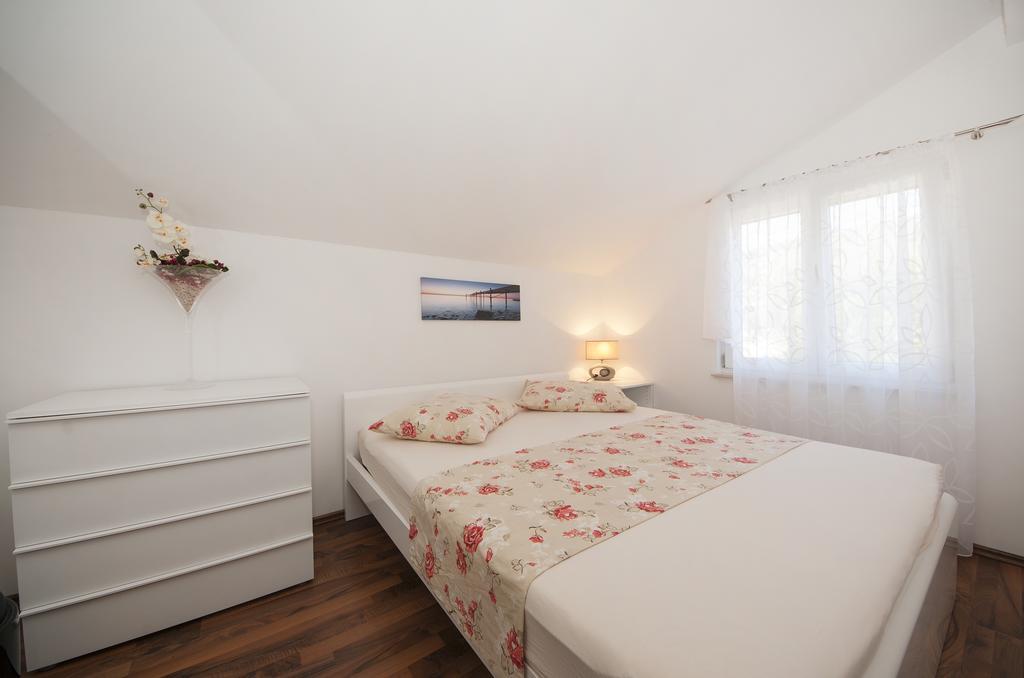 Guest House Loranum Sevid Rum bild